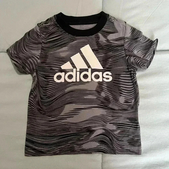 Adidas Black and Grey Matching Shorts and Shirt 12 Months - Picture 3 of 6